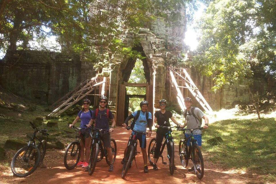 angkor-cycling-tour-photo-gallery-2.jpg